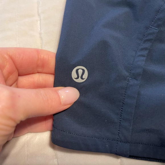 Lululemon speed up shorts size 6 EUC 4in inseam - Picture 2 of 5